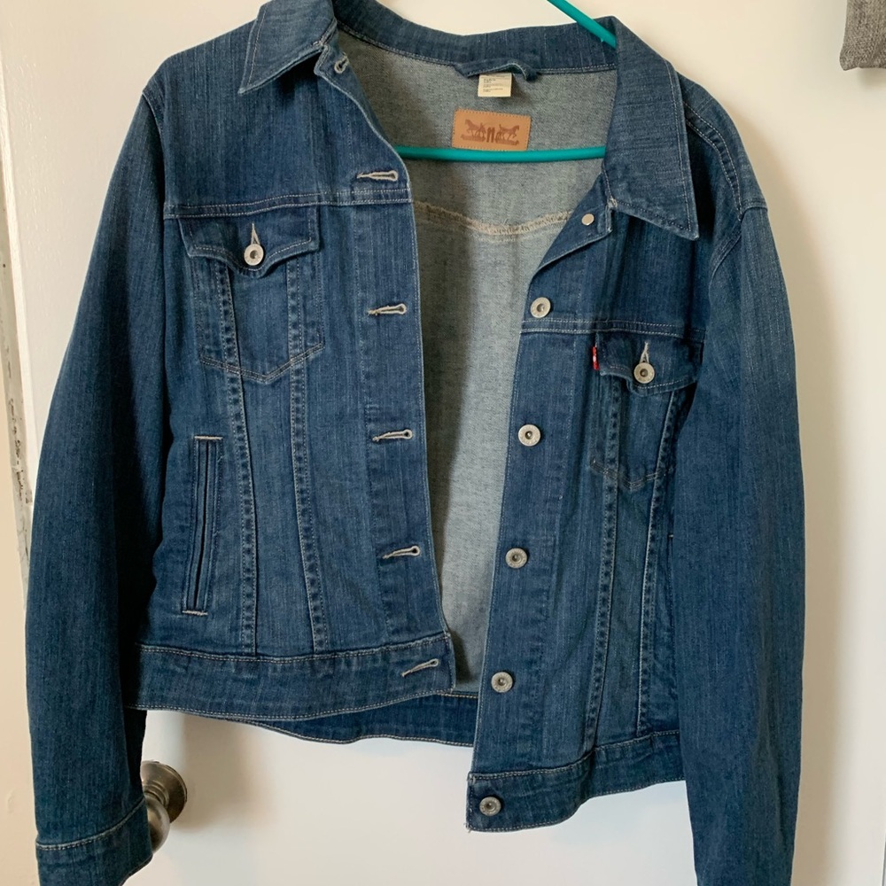Denim jeans jacket